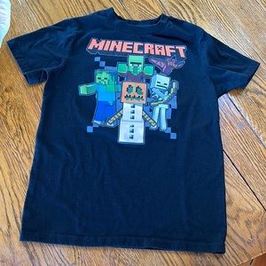 Mojang Studios Minecraft boys tee shirt.  Size medium.  Excellent condition.